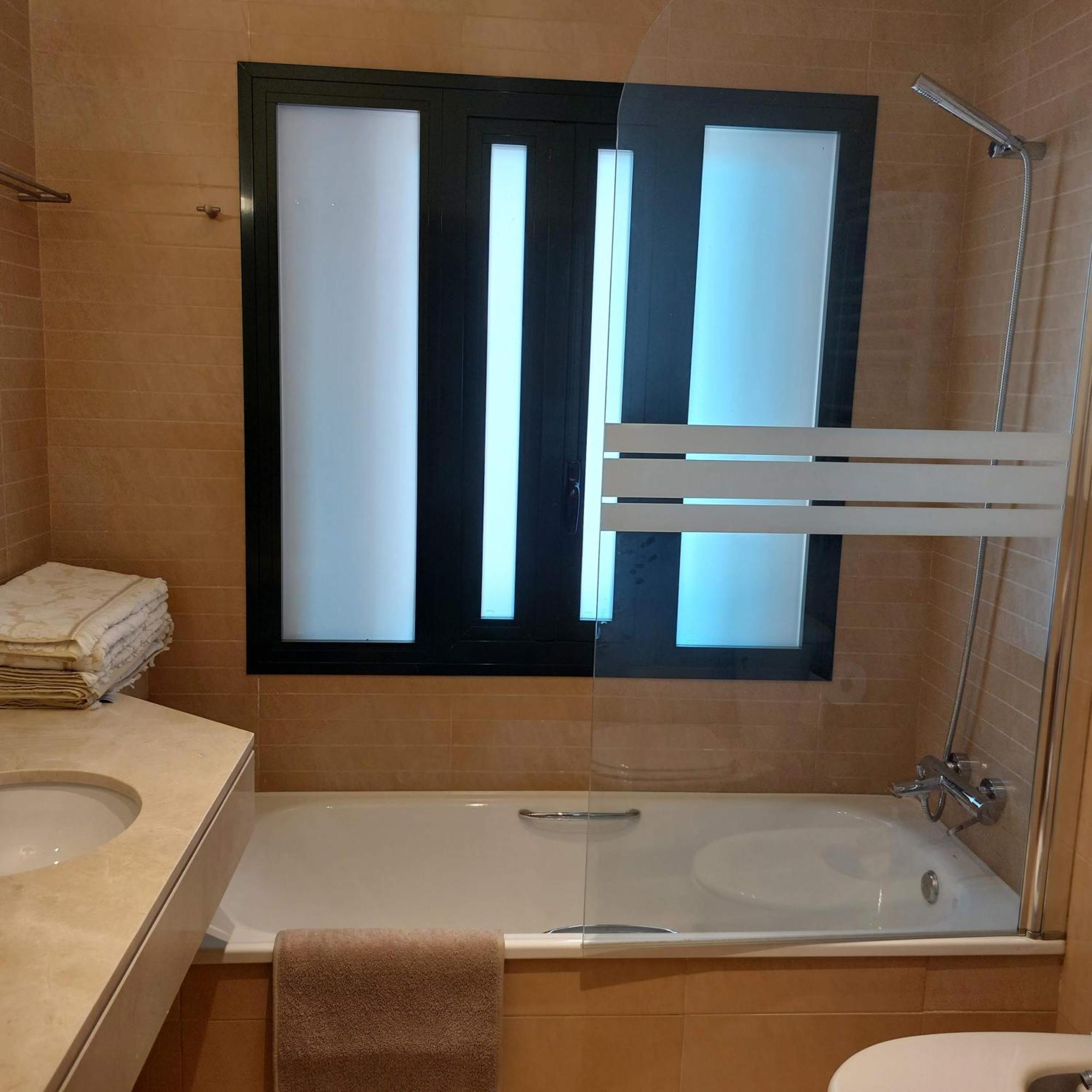 Un Oasis En Hacienda Del Alamo Apartment *